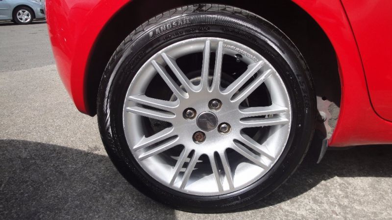 2008 Toyota Yaris 1.3 VVT-i SR 5dr image 8