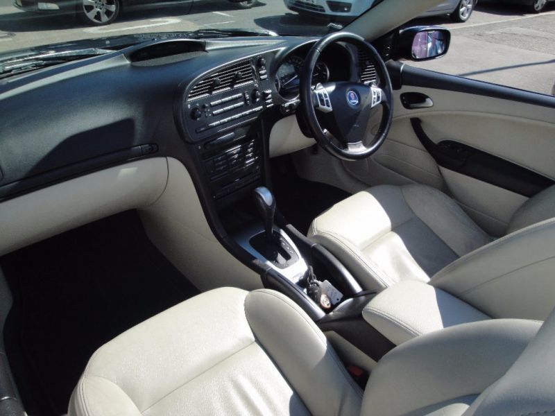 2004 Saab 9-3 2.0 T Vector 2dr image 7