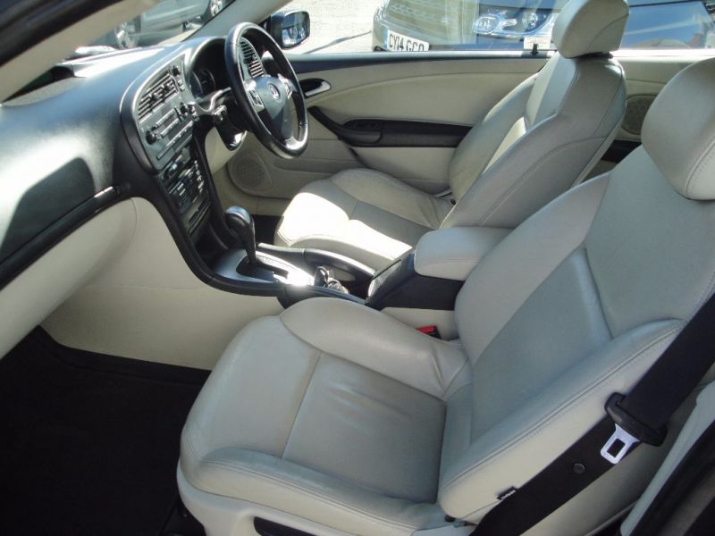 2004 Saab 9-3 2.0 T Vector 2dr image 8