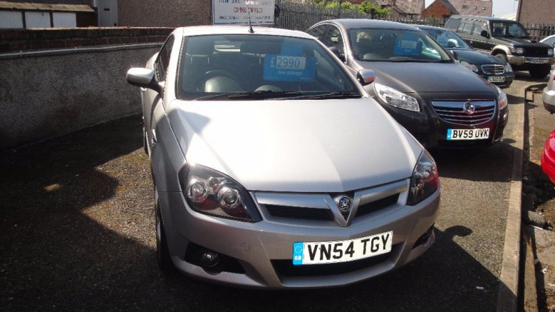 2004 Vauxhall Tigra 1.8 i Sport 2dr image 2