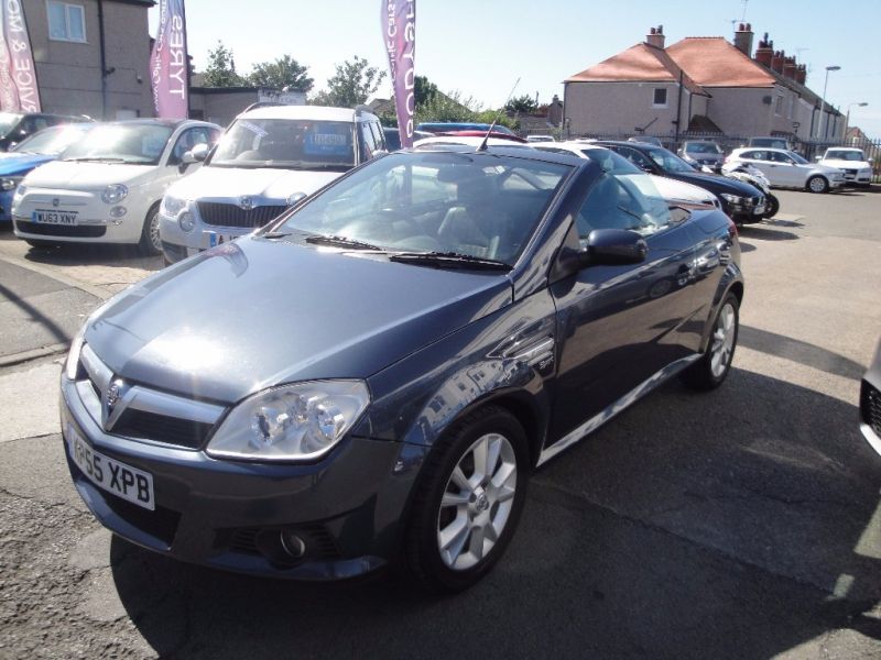 2005 Vauxhall Tigra 1.4 i 16v Sport 2dr image 2