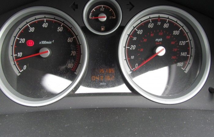 2004 Vauxhall Astra 1.4 i 16v SXi 5dr image 9