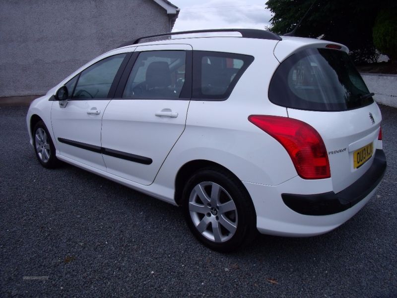 2013 Peugeot 308 SR SW HDI image 3