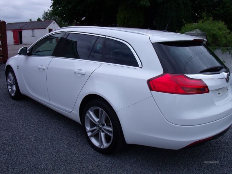 2011 Vauxhall Insignia SRI image 3