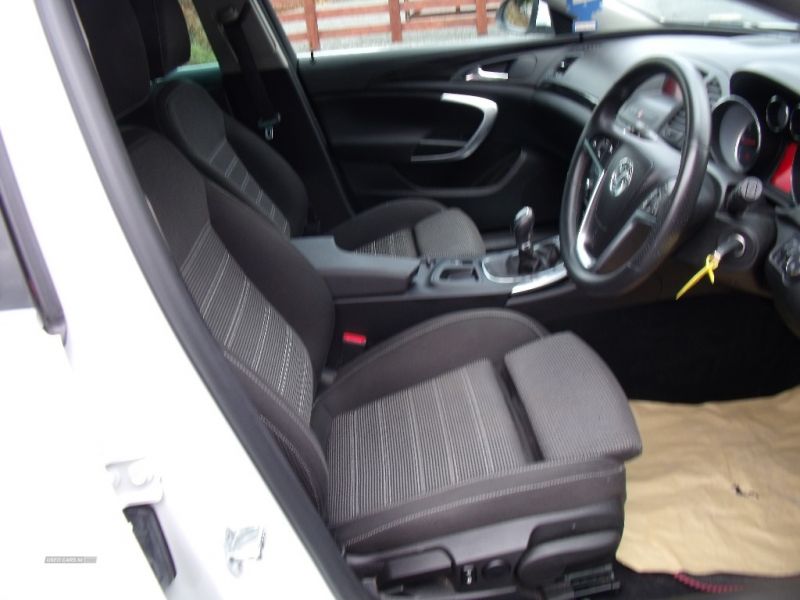 2011 Vauxhall Insignia SRI image 7