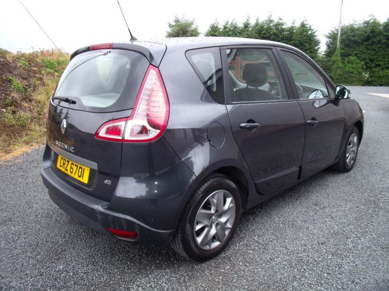 2011 Renault Scenic Expression DCI image 4