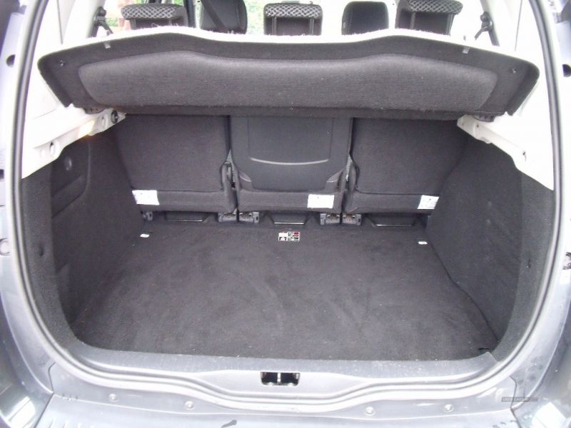 2011 Renault Scenic Expression DCI image 5