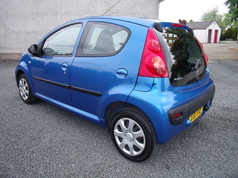 2011 Peugeot 107 1.0 Urban image 3