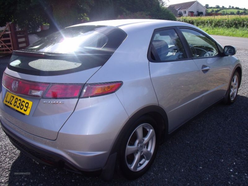 2007 Honda Civic SE I-DSI image 3