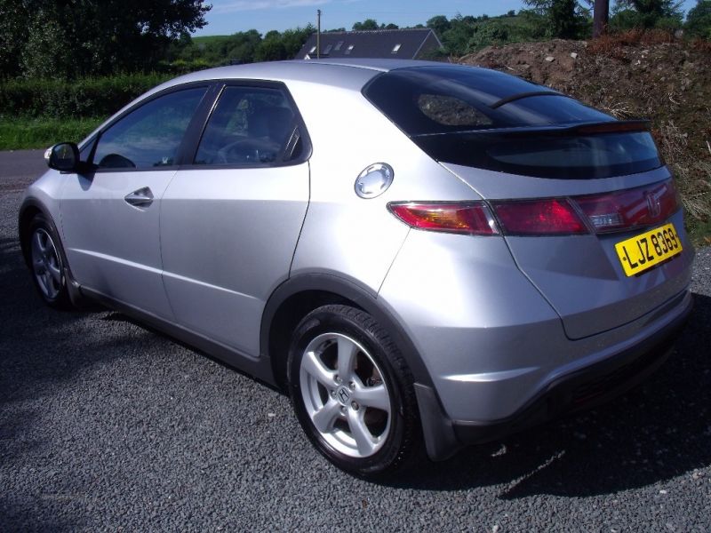 2007 Honda Civic SE I-DSI image 4