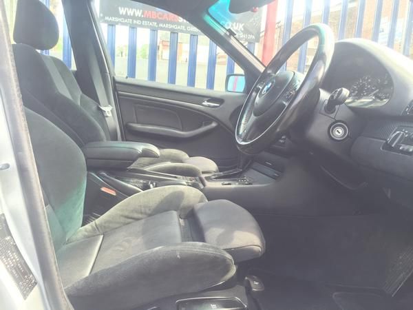 2003 BMW 3 Series 2.5 325i Sport 4dr image 8