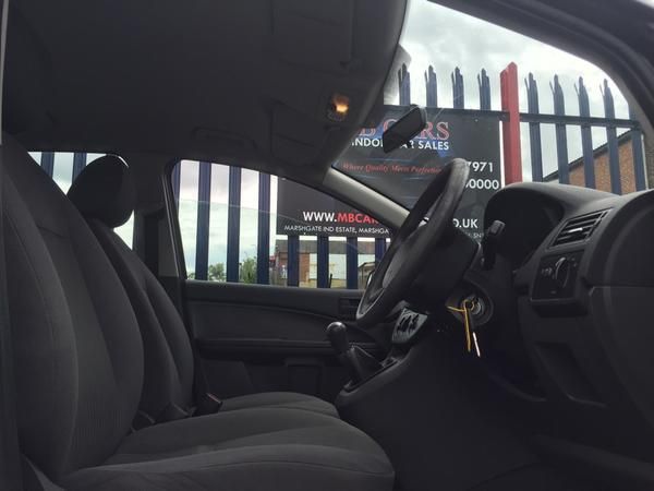 2004 Ford Focus C-Max 1.6 16v LX 5dr image 8