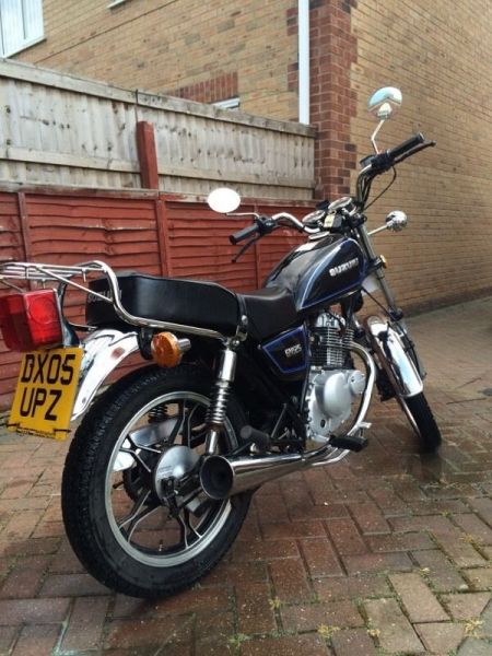 2005 Suzuki GN 125 image 3