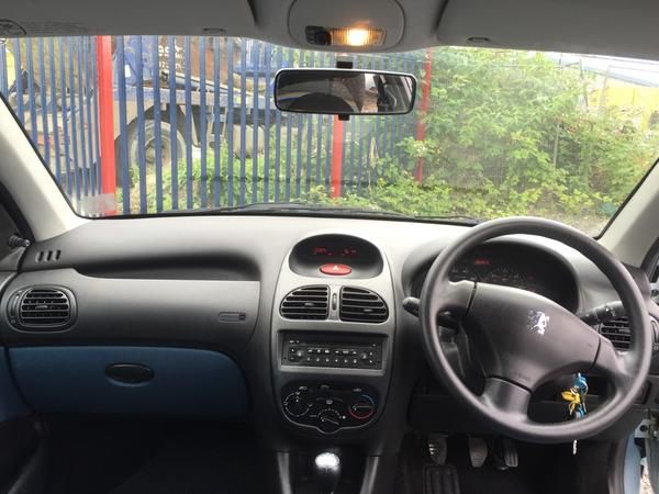 2004 Peugeot 206 1.4 8v 5dr image 7