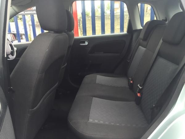 2004 Ford Fiesta 1.4 5dr image 8