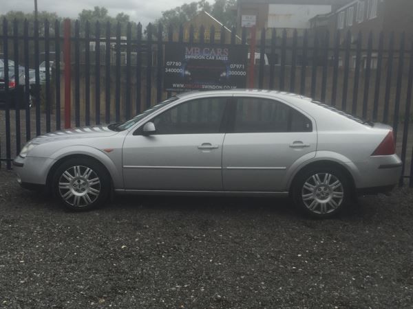 2002 Ford Mondeo 2.0 TDCi Ghia X 5dr image 4
