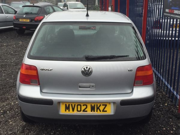 2002 Volkswagen Golf 1.6 S 5dr image 5