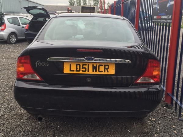 2001 Ford Focus 1.6 i 16v Ghia 4dr image 5