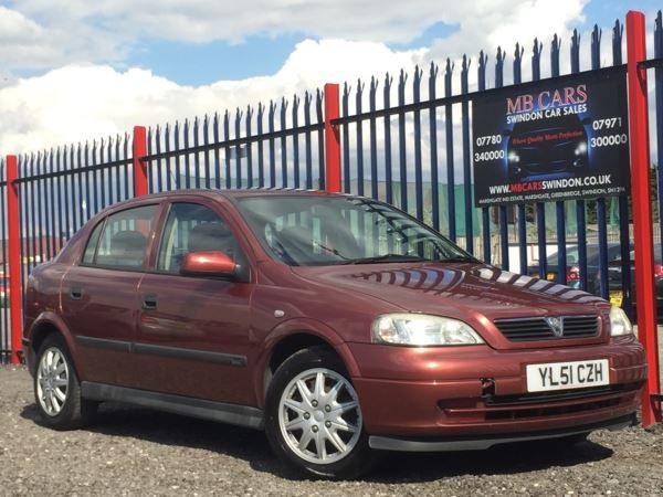 2001 Vauxhall Astra 1.6 i Club 5dr image 1