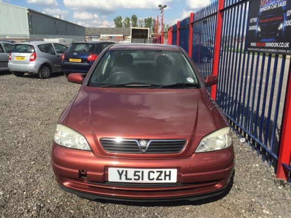 2001 Vauxhall Astra 1.6 i Club 5dr image 2