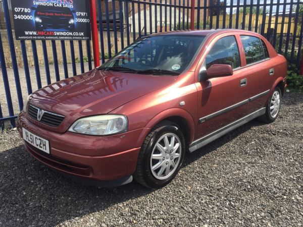 2001 Vauxhall Astra 1.6 i Club 5dr image 3