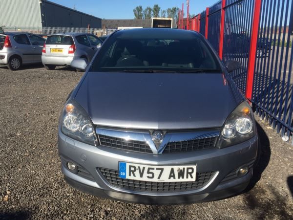 2007 Vauxhall Astra 1.8 i 16v Sport 3dr image 2