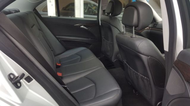 2009 Mercedes 2.1 E220 CDI SE 4d image 8