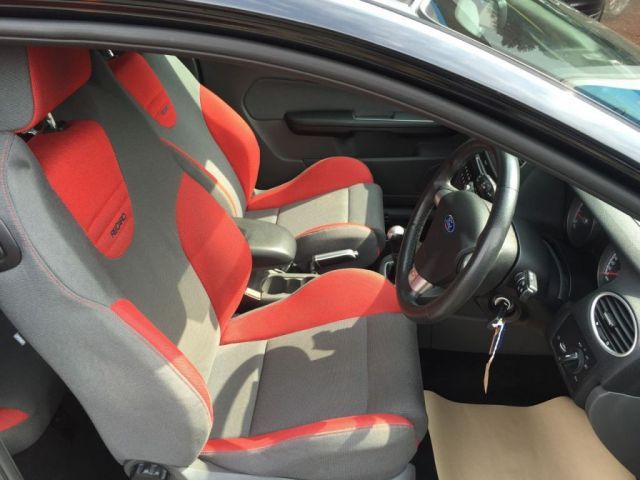 2006 Ford Focus 2.5 ST-2 3d image 7