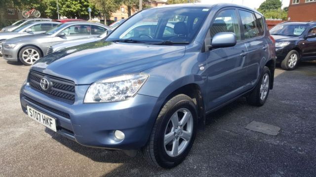 2007 Toyota RAV4 2.2 XT4 D-4D 5d image 2