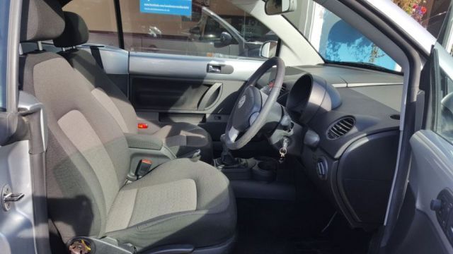 2008 Volkswagen Beetle 1.6 8V 2d image 6