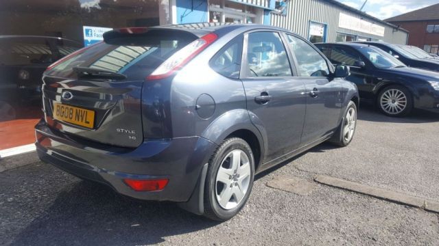 2008 Ford Focus 1.6 Style 5d image 3