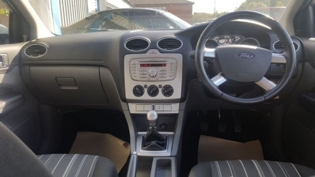 2008 Ford Focus 1.6 Style 5d image 6
