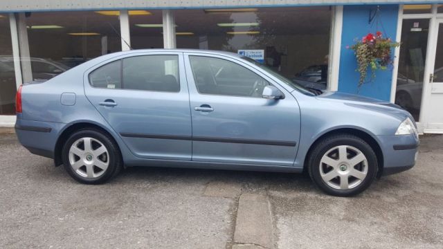 2008 Skoda Octavia 1.9 TDI 5d image 2