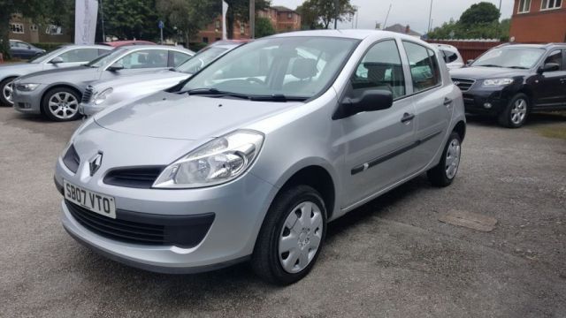 2007 Renault Clio 1.1 16V 5d image 3