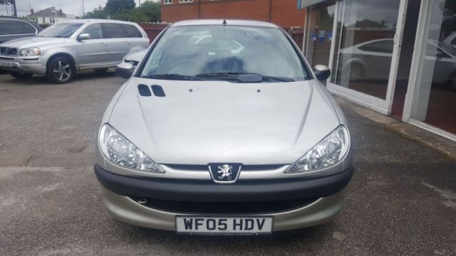 2005 Peugeot 206 1.4 S 3d image 3