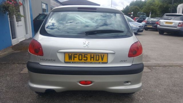 2005 Peugeot 206 1.4 S 3d image 4