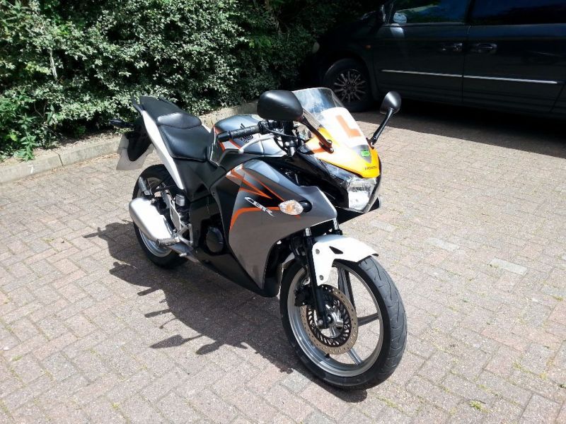 2011 Honda CBR125R image 5