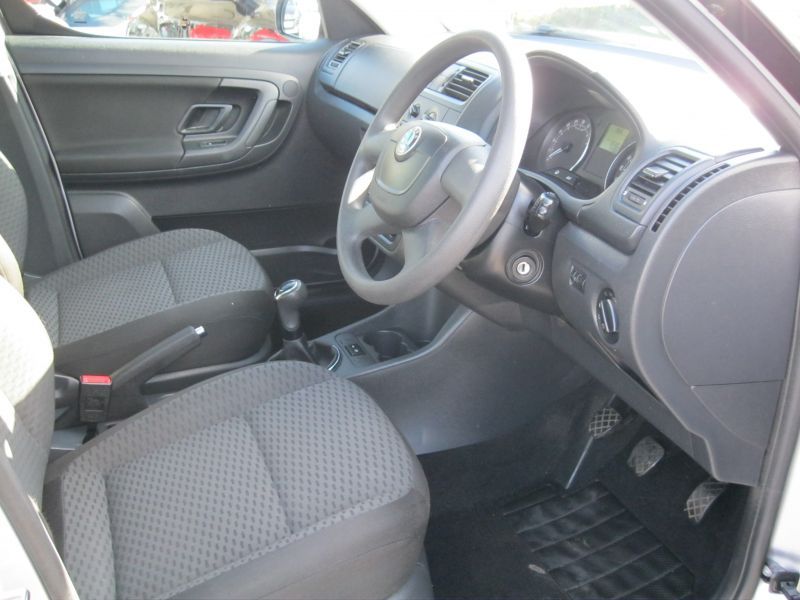 2012 Skoda Roomster 1.6 TDI SE 5dr image 7