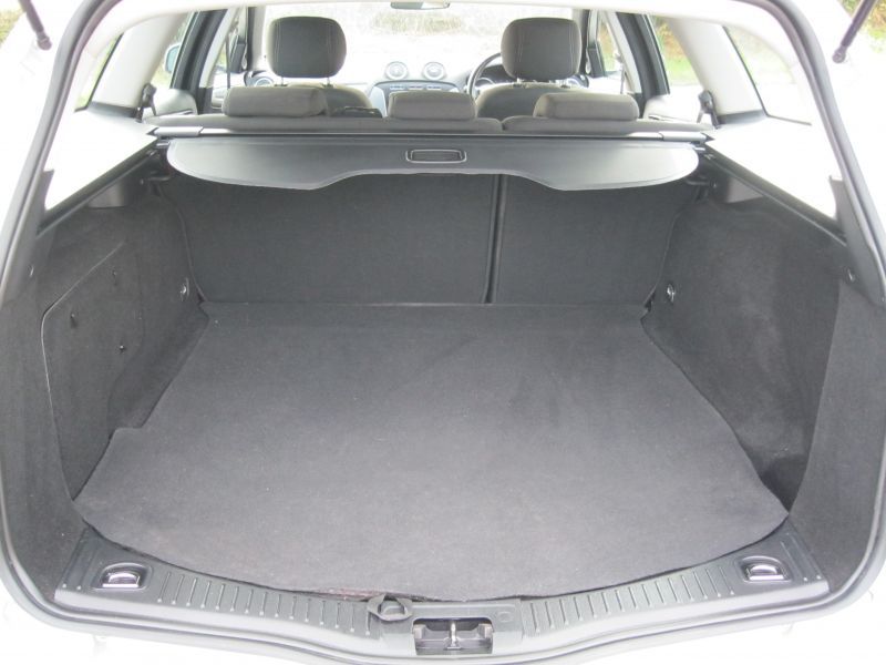 2011 Ford Mondeo 2.0 TDCi Zetec 5dr image 10