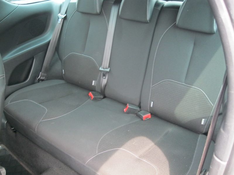 2013 Citroen DS3 1.6 e-HDi DStyle 3dr image 9