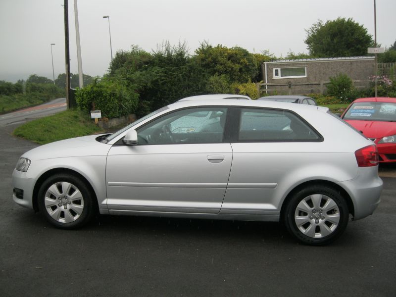 2009 Audi A3 1.9 TDI e SE 3dr image 4