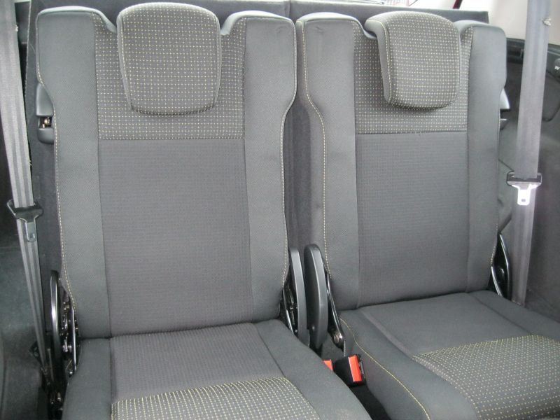 2010 Renault Grand Scenic 1.9 DCI 5dr image 9