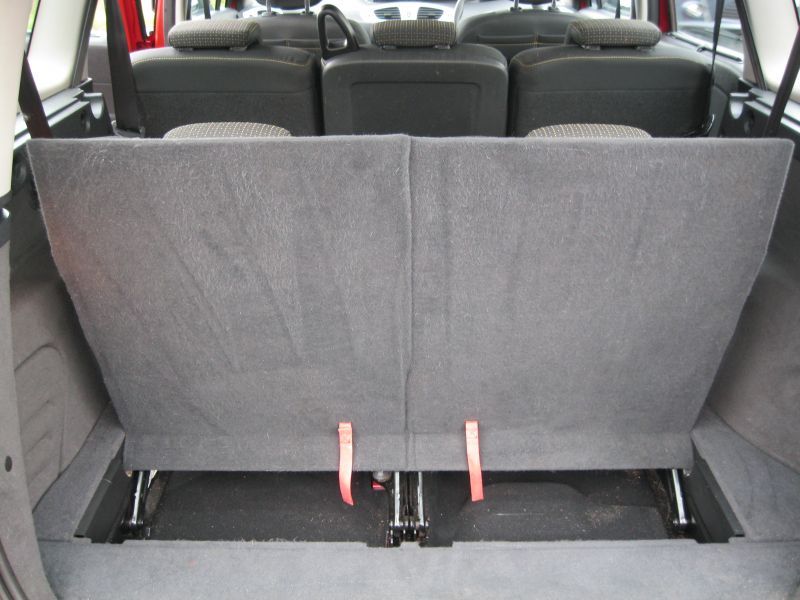 2010 Renault Grand Scenic 1.9 DCI 5dr image 10