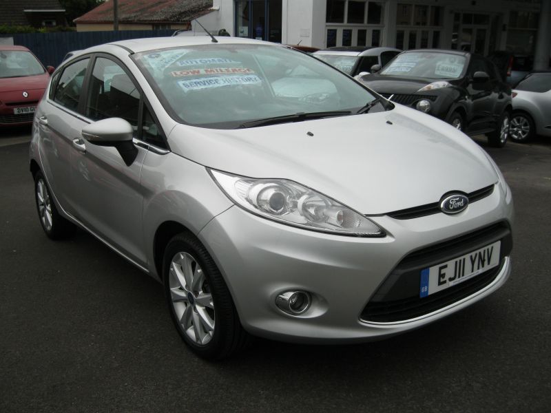 2011 Ford Fiesta 1.4 Zetec 5dr image 1