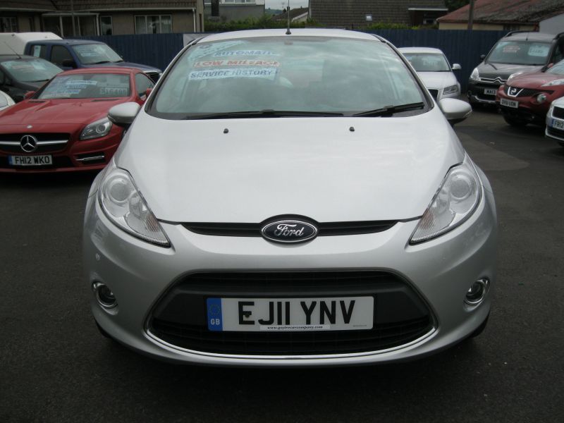 2011 Ford Fiesta 1.4 Zetec 5dr image 2