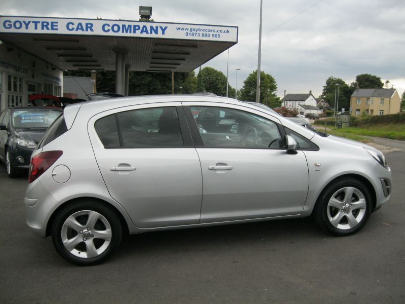 2012 Vauxhall Corsa 1.2 i 16v SXi 5dr image 6