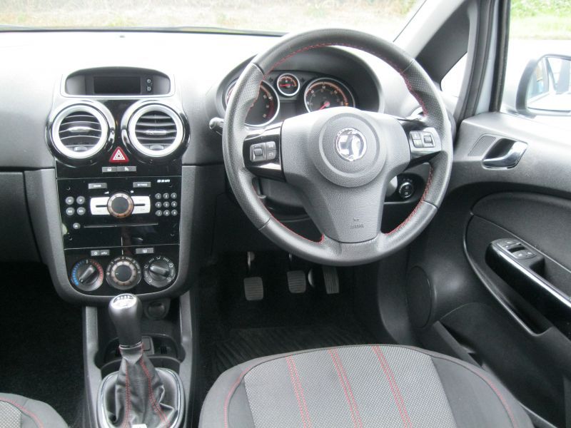 2012 Vauxhall Corsa 1.2 i 16v SXi 5dr image 8