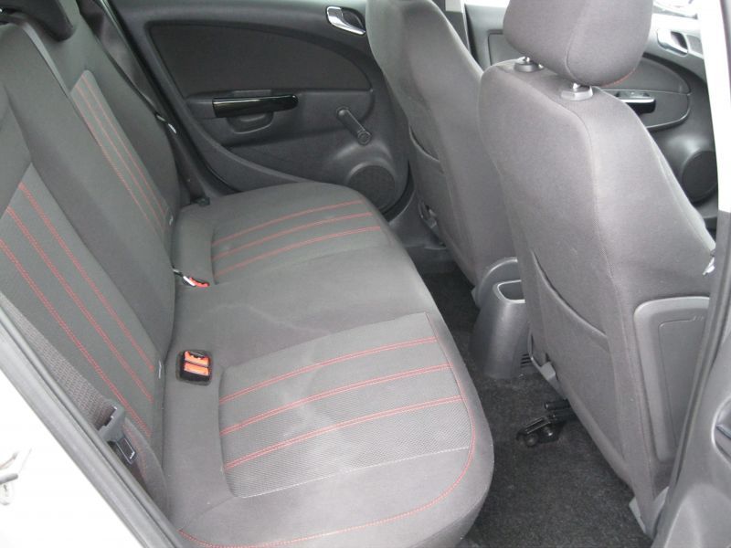 2012 Vauxhall Corsa 1.2 i 16v SXi 5dr image 9