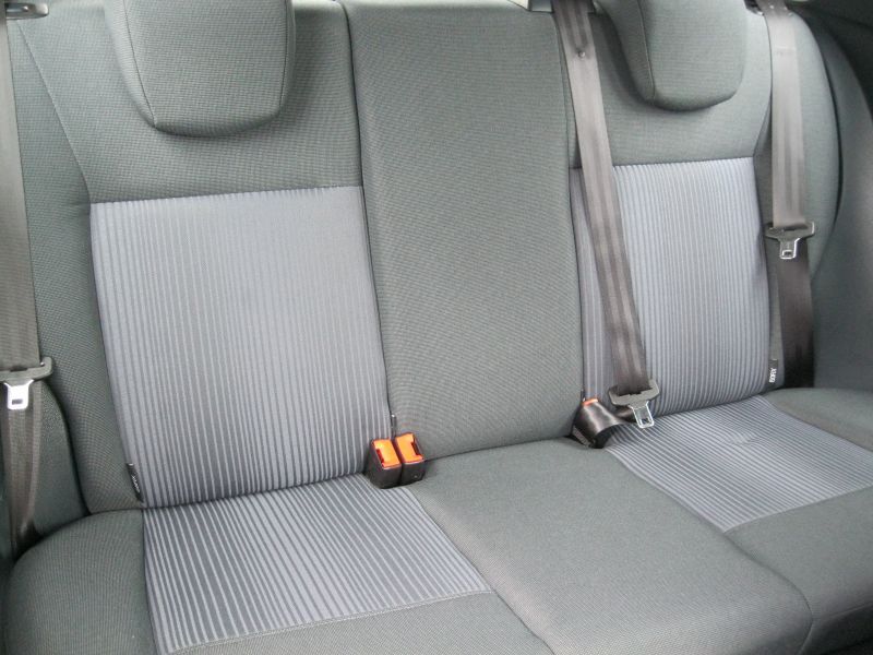 2011 Ford Fiesta 1.4 TDCi 3dr image 9