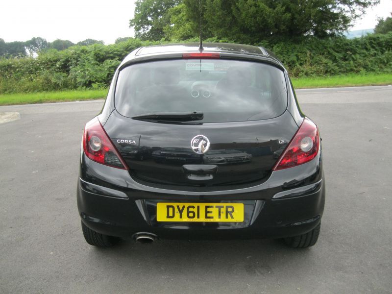 2011 Vauxhall Corsa 1.2 i 16v SXi 3dr image 5